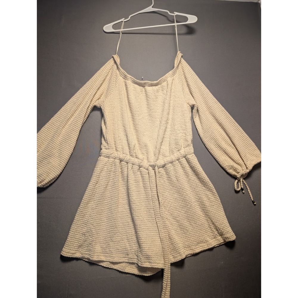 Bluivy Young Contemporary Waffle Knit Romper Womens Large Beige Off Shoulder